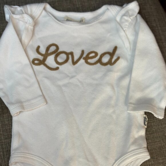 Rabbit + Bear Organic “Loved” Onesie 3–6M - Picture 1 of 5